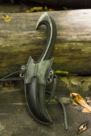 Dark Elven Throwing Knife & Holder