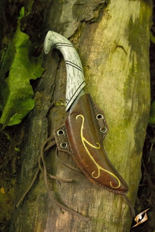 Dark Elven Throwing Knife & Holder - Brown