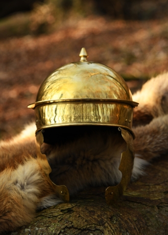 Battle Merchant, Coolus-D Roman Hjelm, Messing - Front